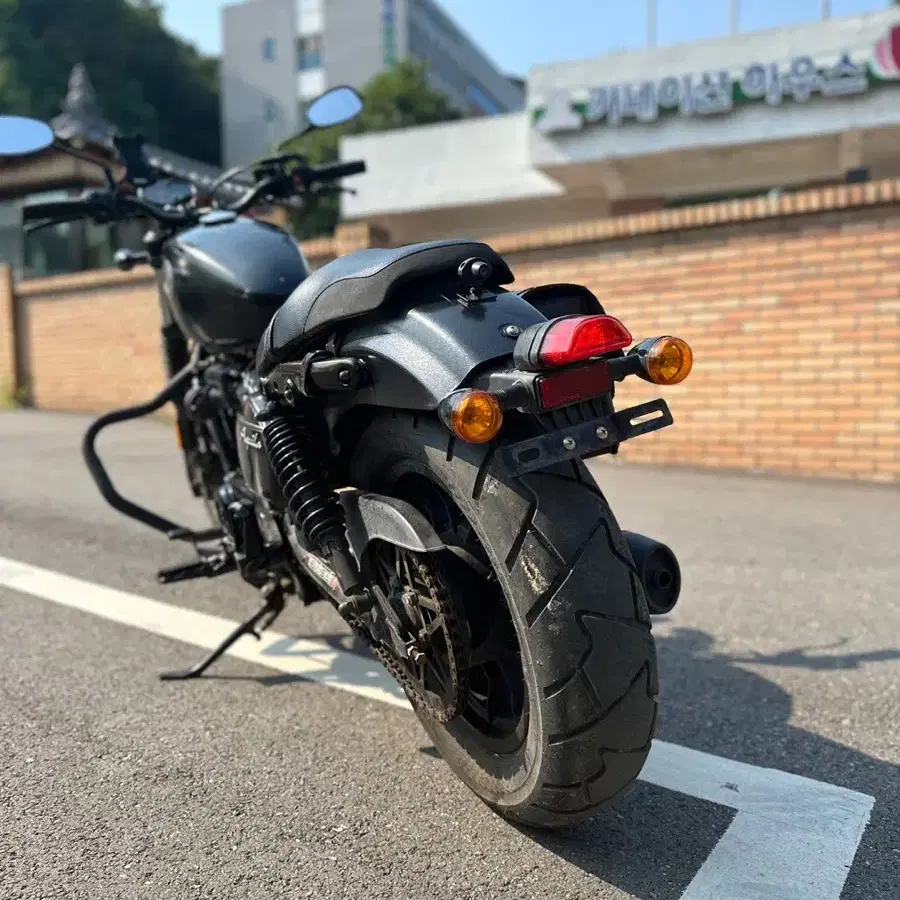 Kr모터스 아퀼라300cc 메뉴얼 오토바이