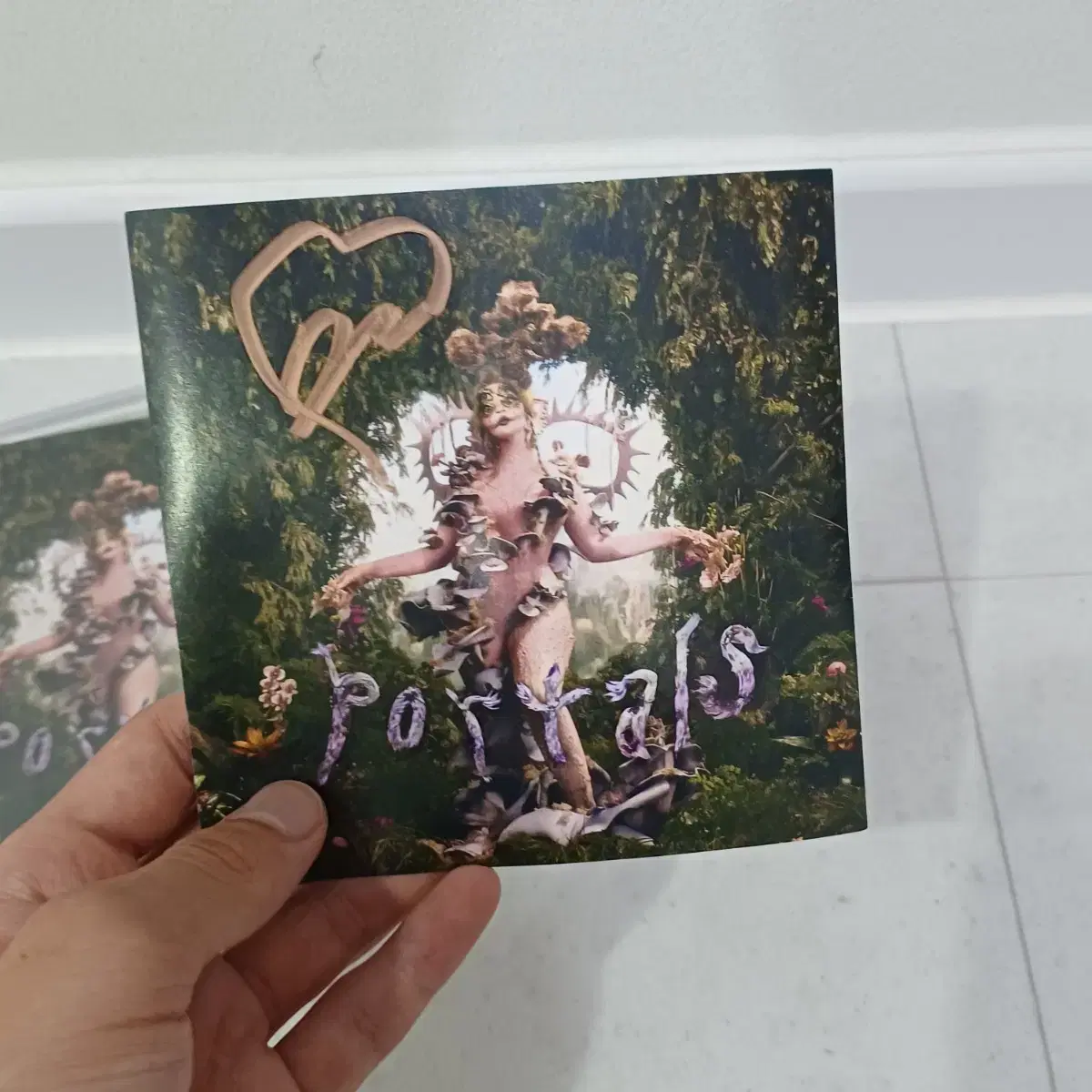 멜라니 마르티네즈 portals 싸인 cd