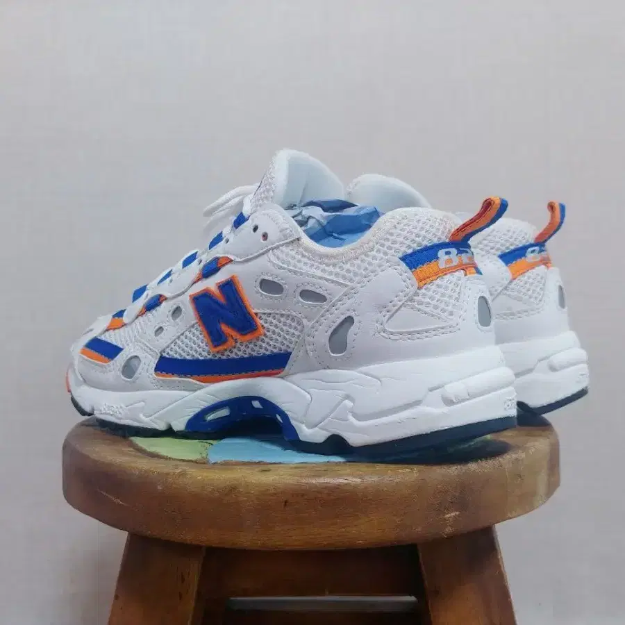 230 ) NEWBALANCE (뉴발란스) 정품 여성 827 운동화