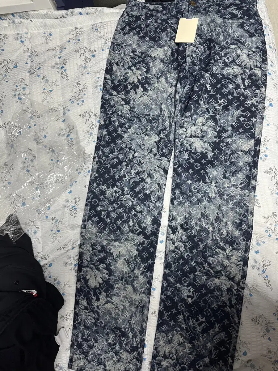 Louis Vuitton Tapestry Denim Pants 31