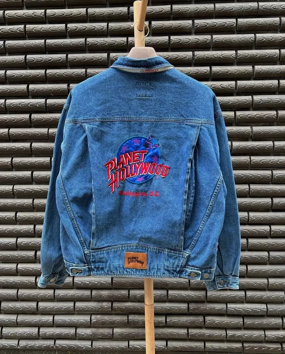 Vintage Planet Hollywood Denim Jeans Jacket