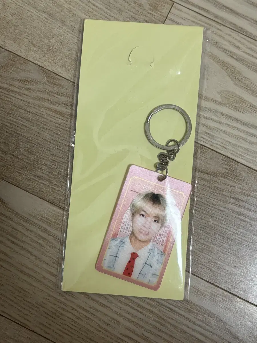 BTS v Taeyang Mustache4 lenticular Keyring