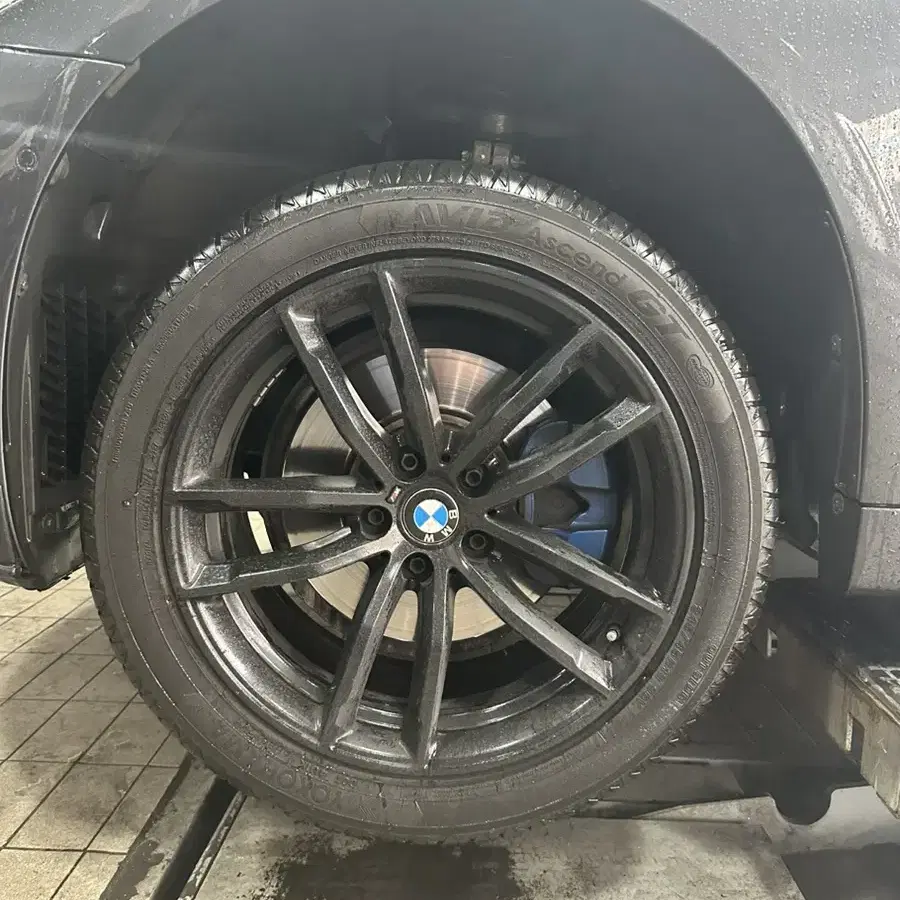 BMW 520d msp 휠타이어셋 판매(tpms제외)