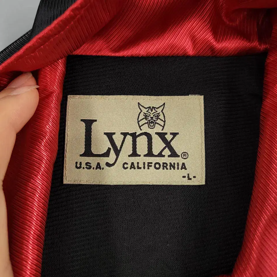 LYNX 링스 블랙 레드 유광 캐릭터 빅자수 키치 올드스쿨 골프웨어 오버