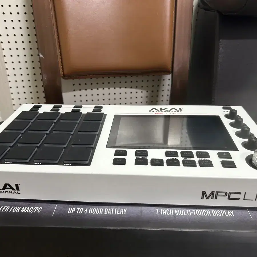 Aki Mpc Live 1 아카이 엠피시 라이브