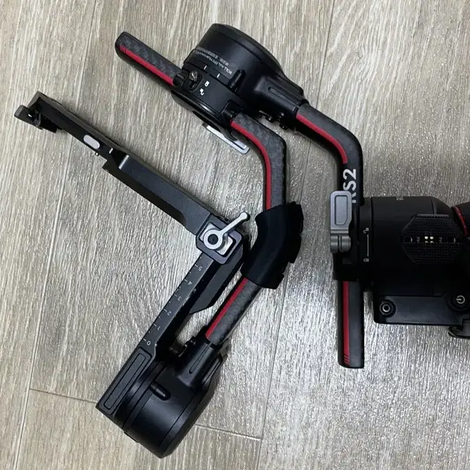 Dji rs2 pro combo + 3d 포커스 + 스몰리그 핸드그립