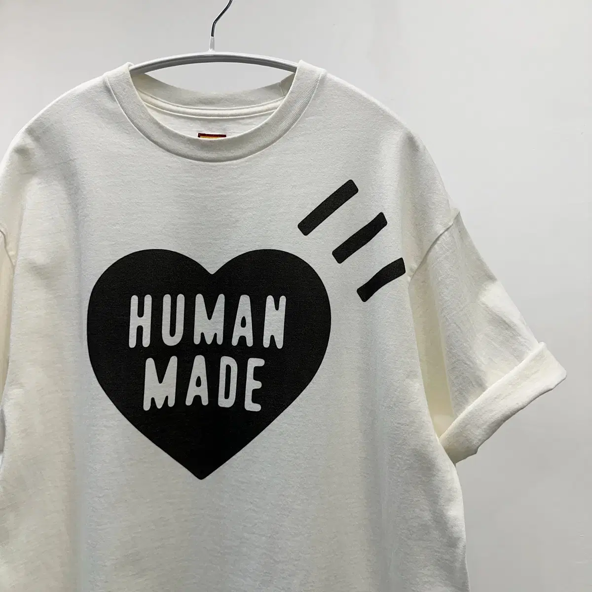 휴먼메이드 하트 티셔츠 HUMAN MADE 저렴하게 판매합니다