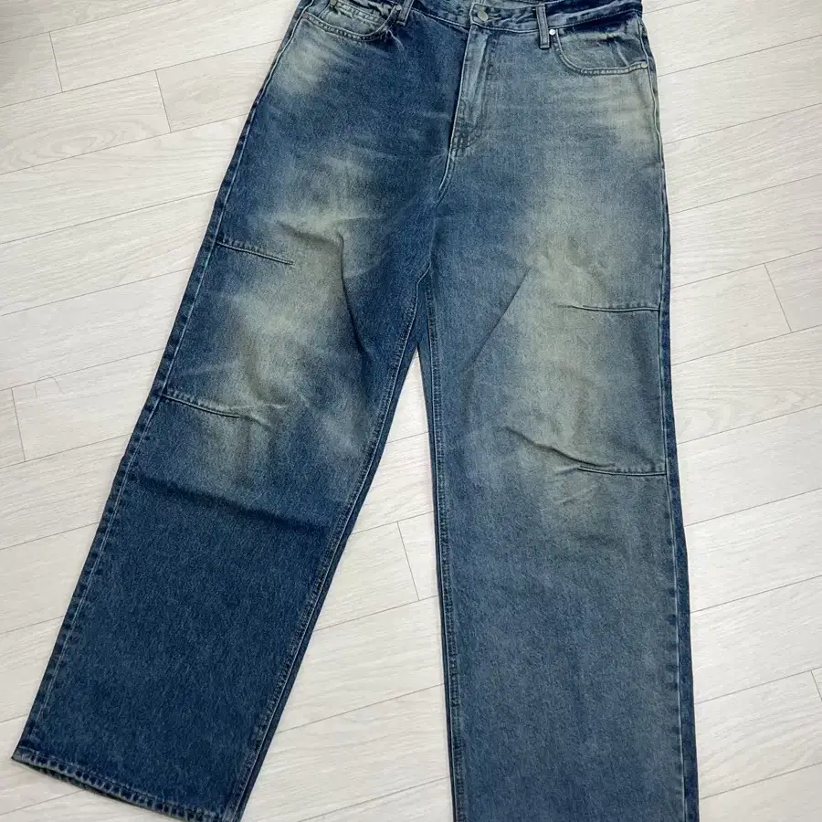 마틴플랜 Contrast Laser Jeans - BLUE 50사이즈