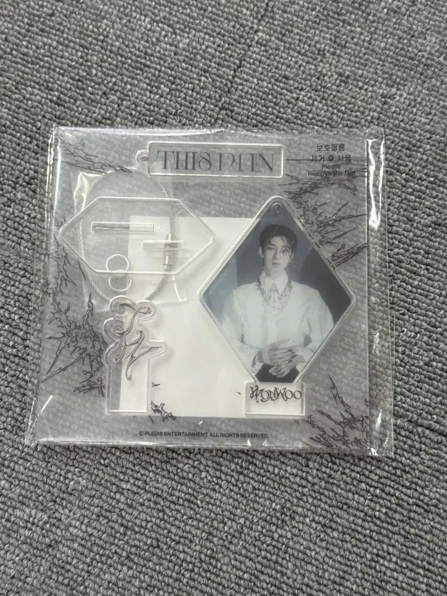 Disman wonwoo popup store acrylic Keyring