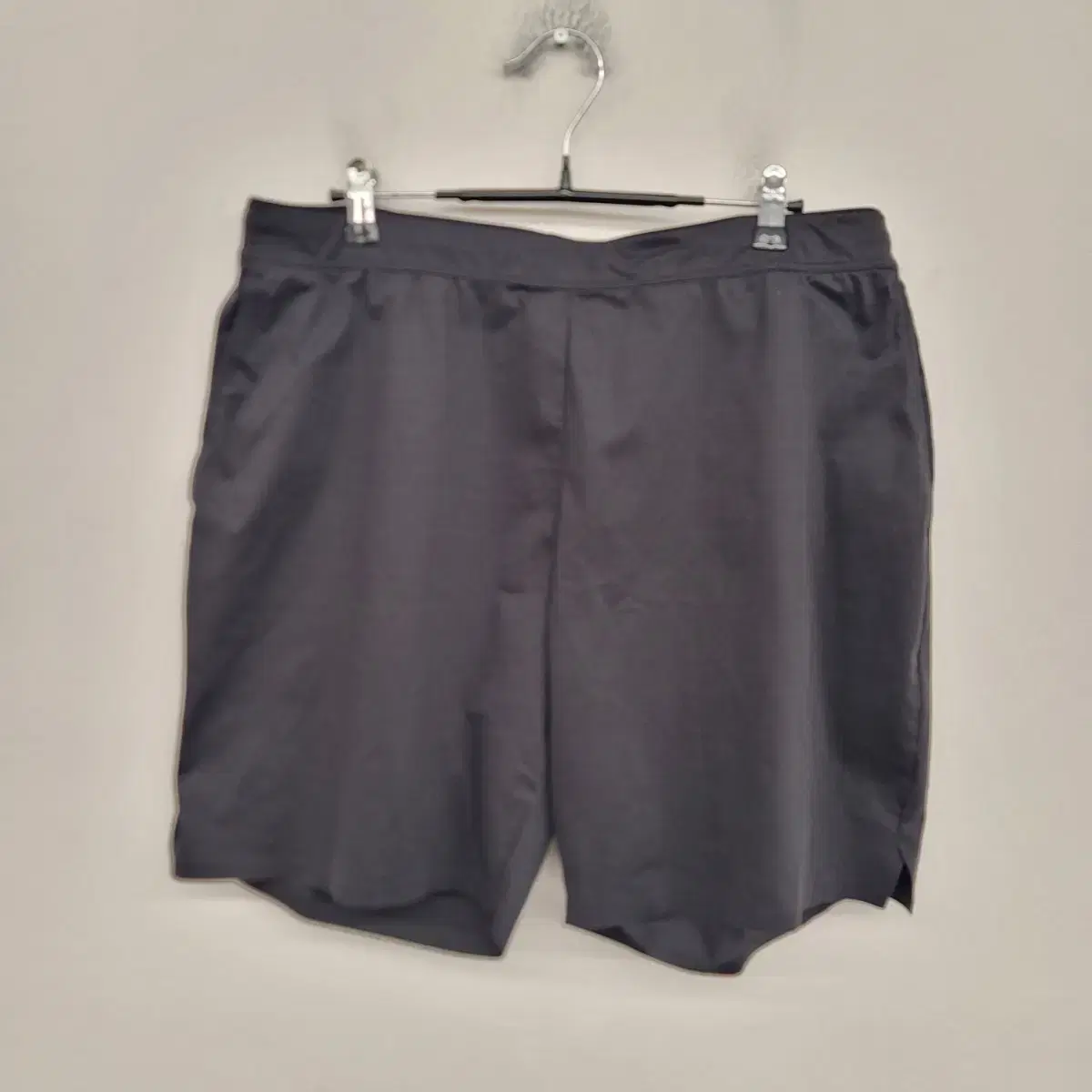 [105/XL] Uniqlo Banded Span Half Pants