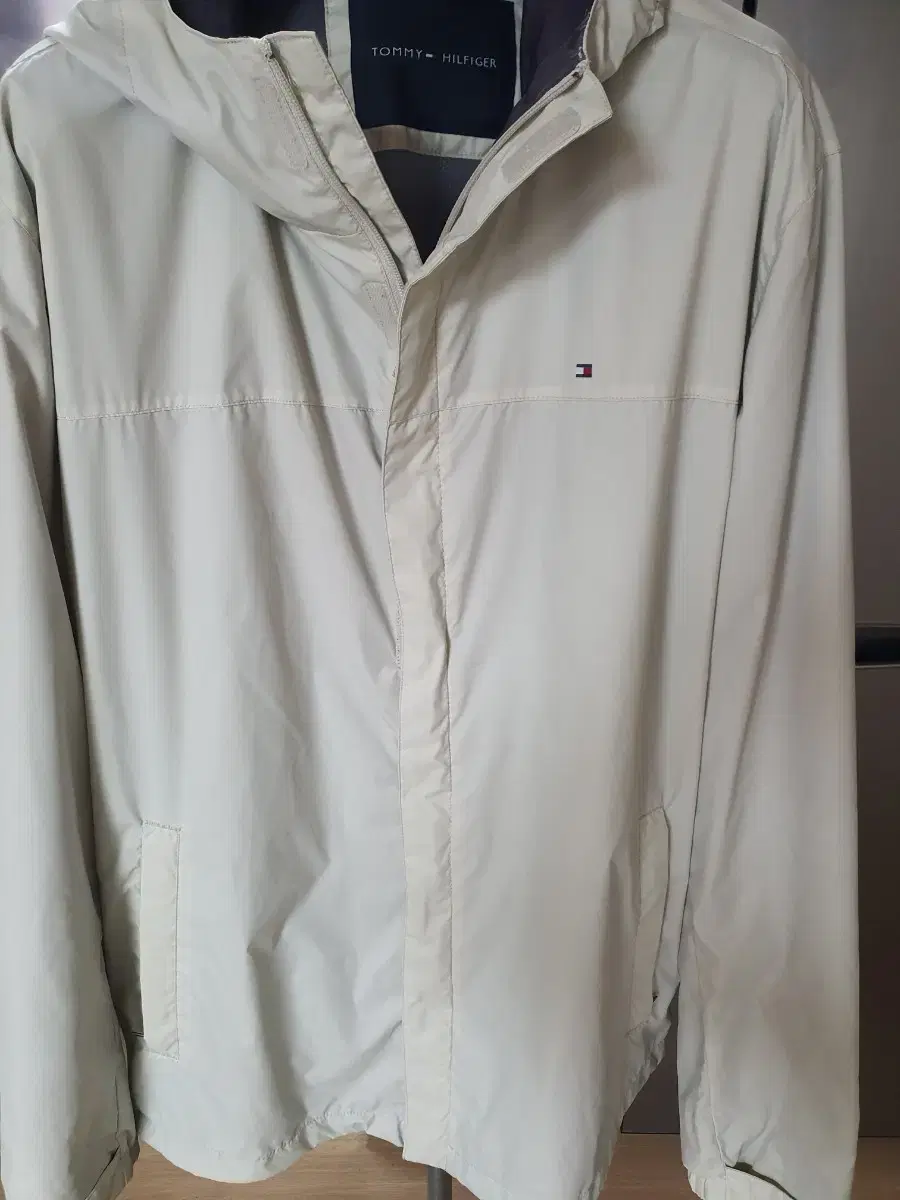 Tommy Hilfiger WindbreakerSize 110