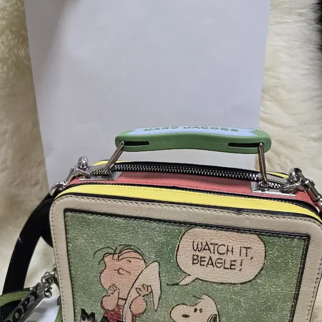 마크제이콥스 MARC JACOBS x Peanuts 스누피 박스 숄더백