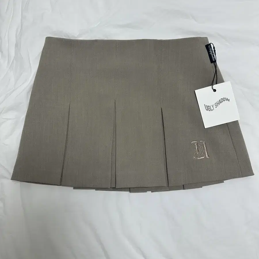 어글리쉐도우 PLEAT PANTS SKIRT(BEIGE)