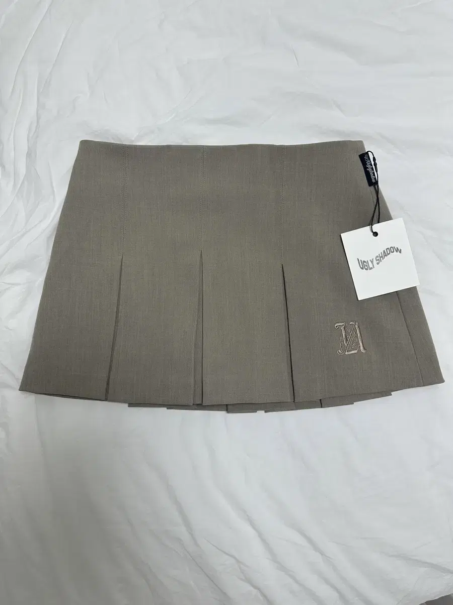 어글리쉐도우 PLEAT PANTS SKIRT(BEIGE)