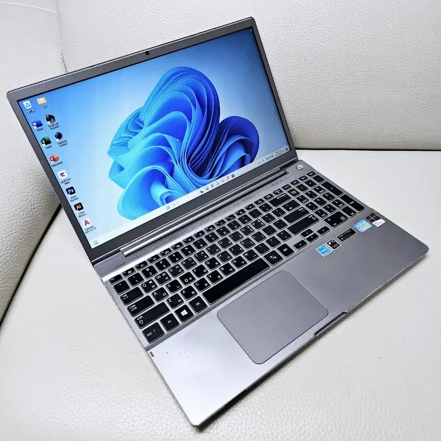 판매완료!!)삼성 고성능 i7 사무/게임 노트북(램12GB,1.25TB)