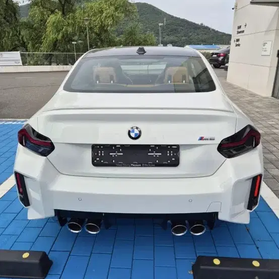 Bmw 정품 2시리즈 m2 리어 스포일러 팝니다