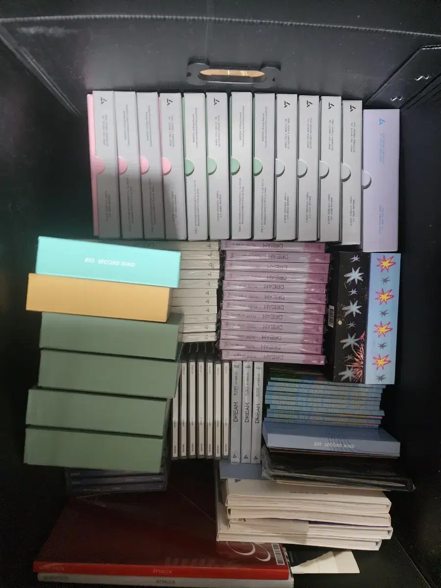 Get rid of unsealed Seventeen albums cheaply