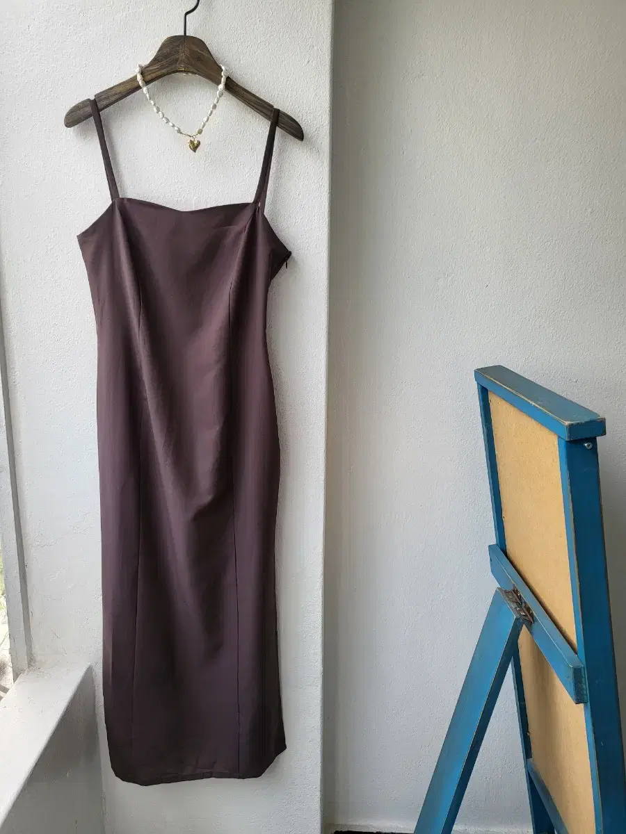 side-trim long slip onepiece