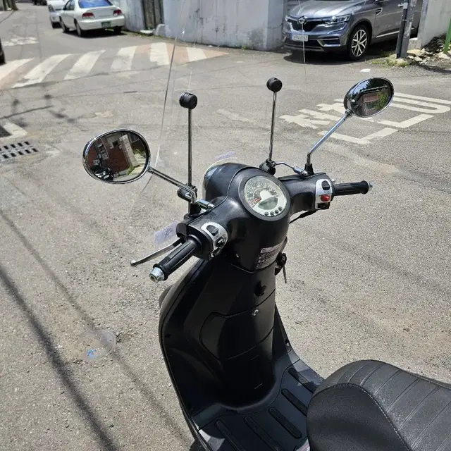 야르스 125cc 클래식스쿠터 23년 4월등록 2300km 무사고차량