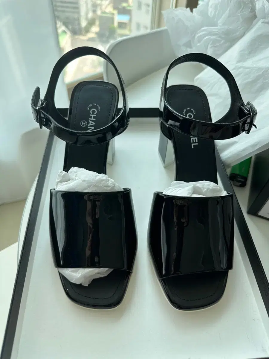 Chanel Fei Dant Sandals 37