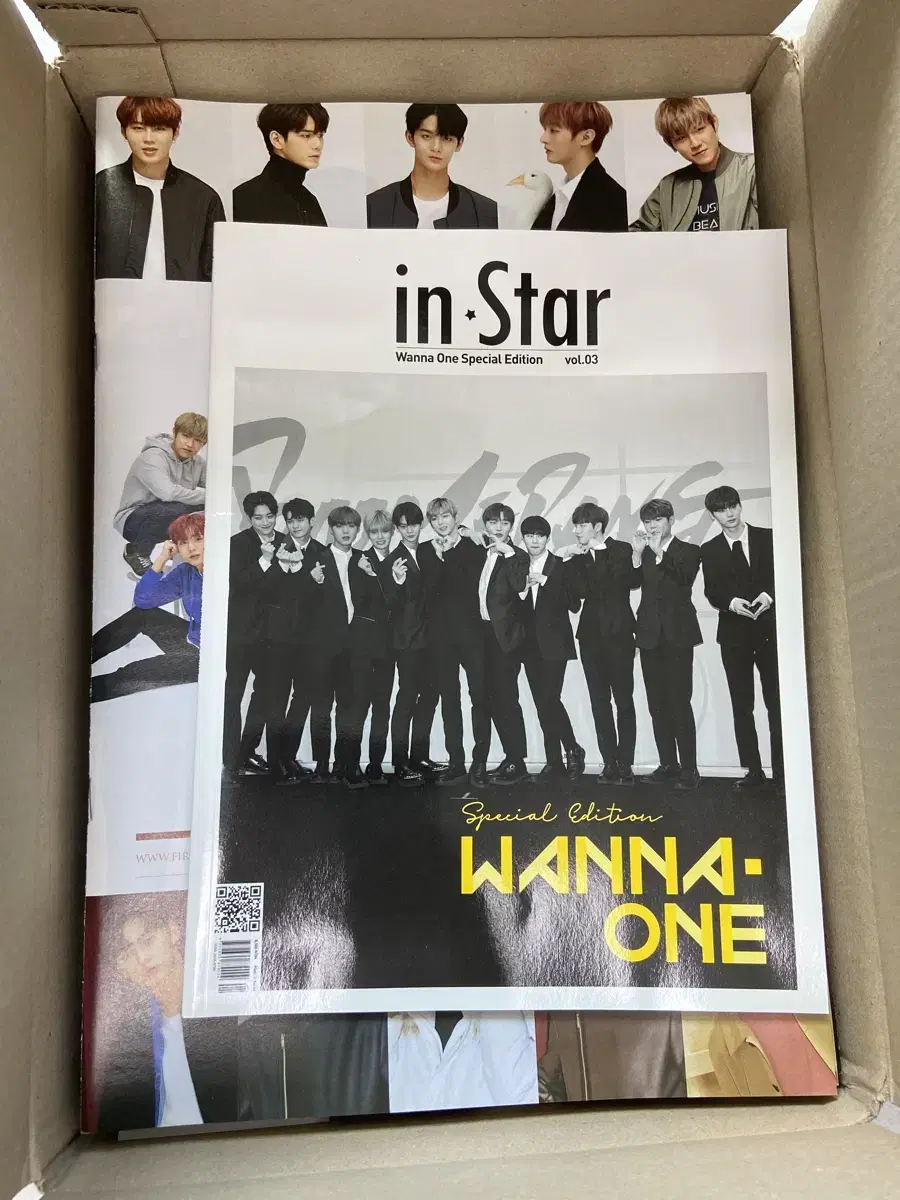 1st LOOK 퍼스트룩 162호 워너원 인스타 in Star 2019