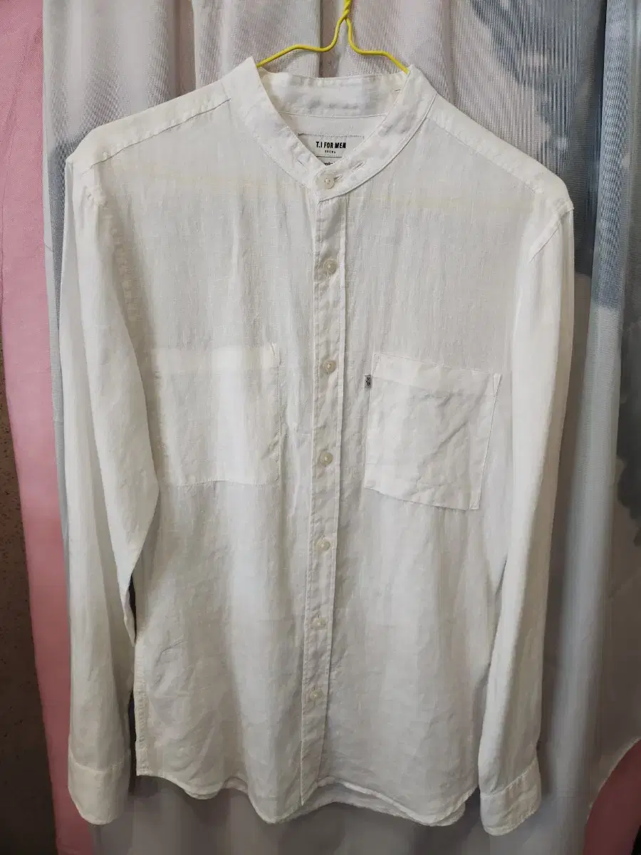 95) Tie Foreman Linen Shirt