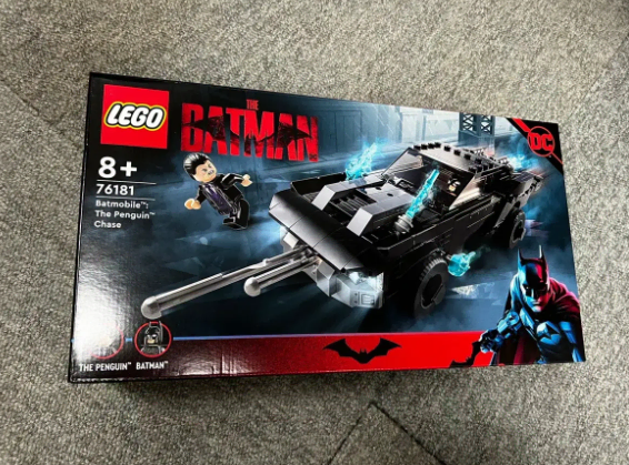 New) LEGO 76181 Batmobile