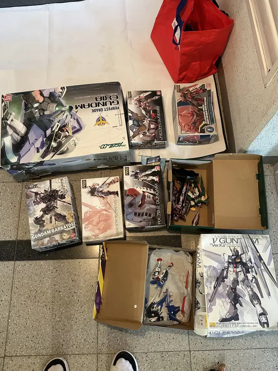 11 Gundams worth $80 (PG, MG, RG)