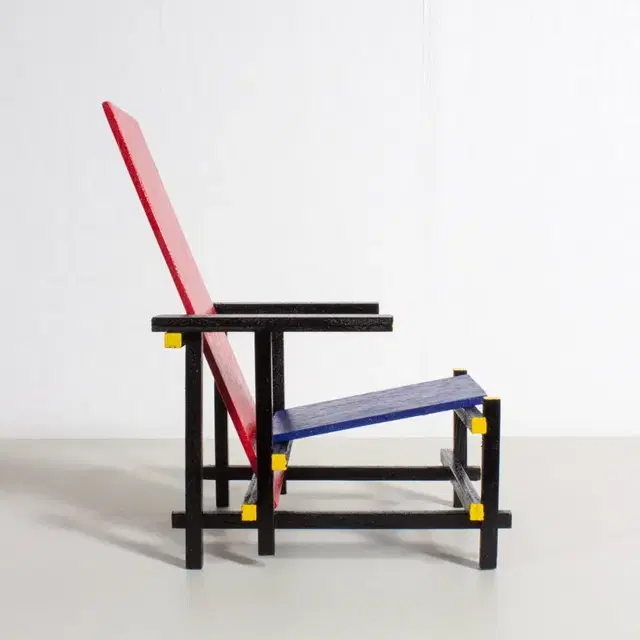 핸드메이드 1:6 미니어처 Red and blue chair