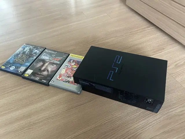 작동여부 모르는 ps2 와 CD 3개