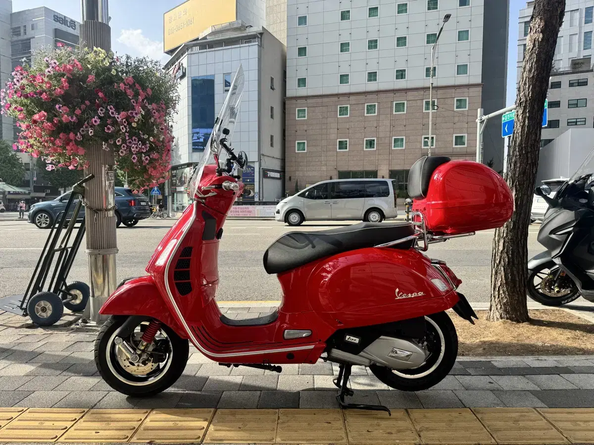 22년 베스파 GTS125 6350km 정품윈드,탑박스