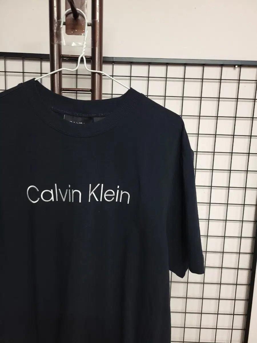 Kelvin Klein Short Sleeve Round Tee 105