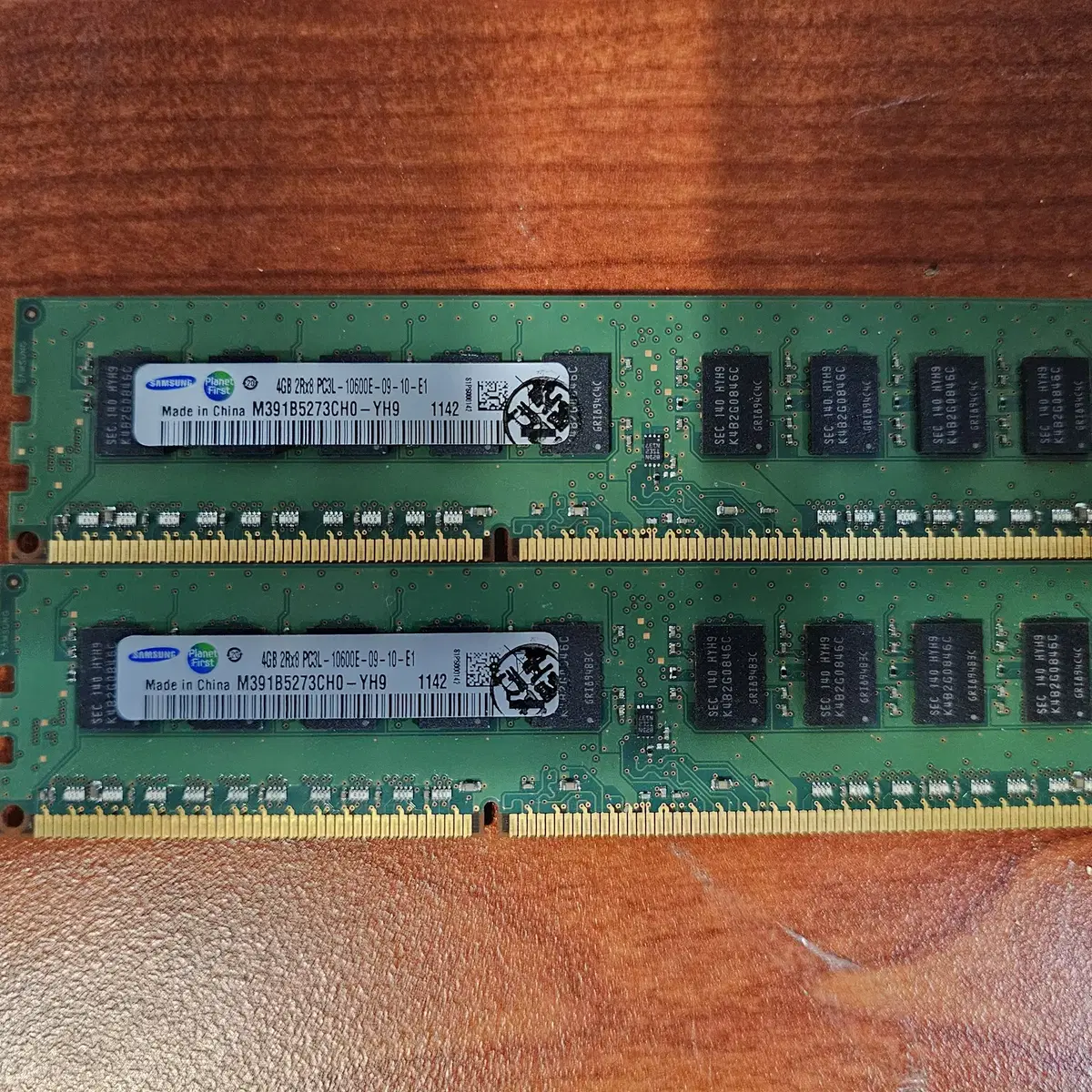 DDR3L 10600E 4G 서버용 메모리 판매합니다