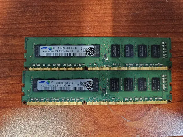 DDR3L 10600E 4G 서버용 메모리 판매합니다