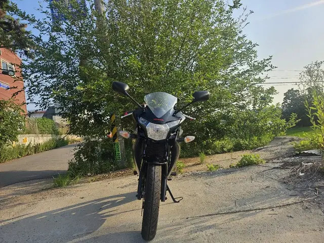 16년식 cbr125 판매합니다.