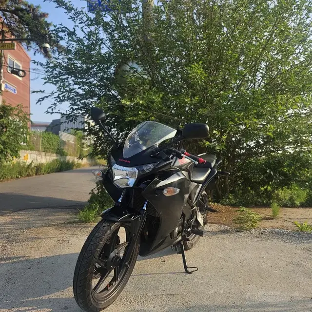 16년식 cbr125 판매합니다.