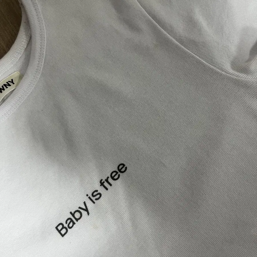 글로니 baby is free 티