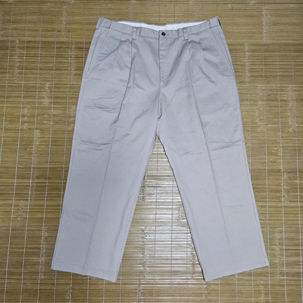 Haggar Chino Pants 39-41 inches New