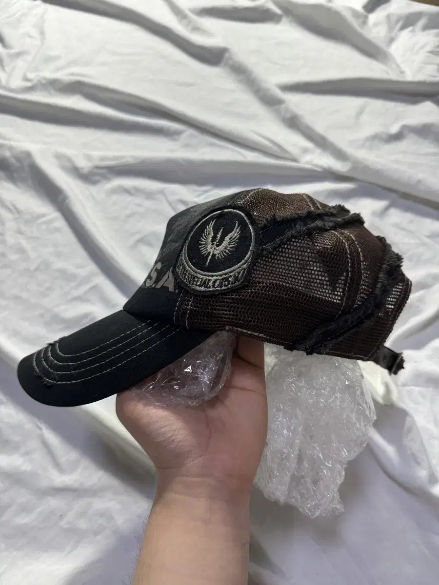 Avi Rex Waffen Patch Bondage Detail Distressed Mesh Cap