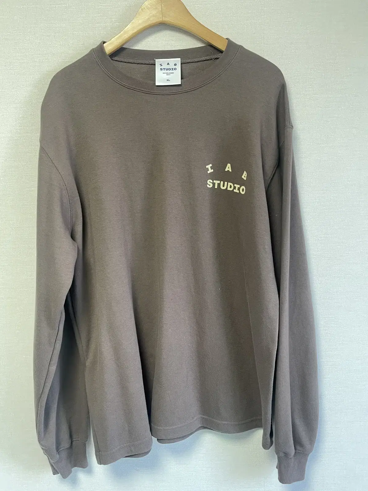 iappstudio Choco Cream Long Sleeve XL sells.