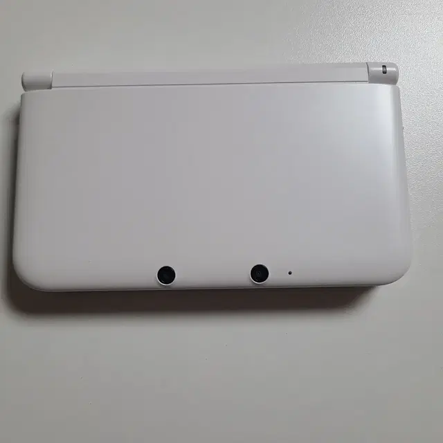 닌텐도 3dsxl 화이트 + 튀어나와요 동물의 숲