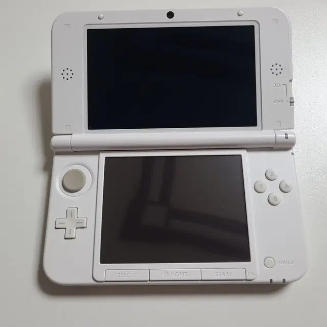 닌텐도 3dsxl 화이트 + 튀어나와요 동물의 숲