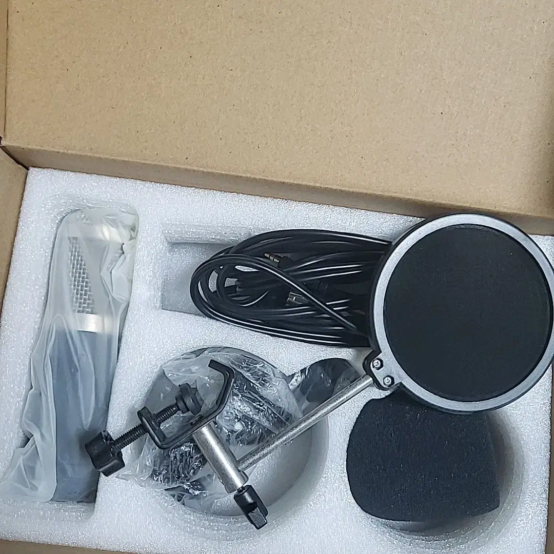 급전! 조이트론 마이크 jtum 200 실버 판매합니다