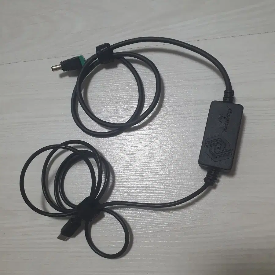 12V DC TO USB 신형 고속충전 케이블 팝니다