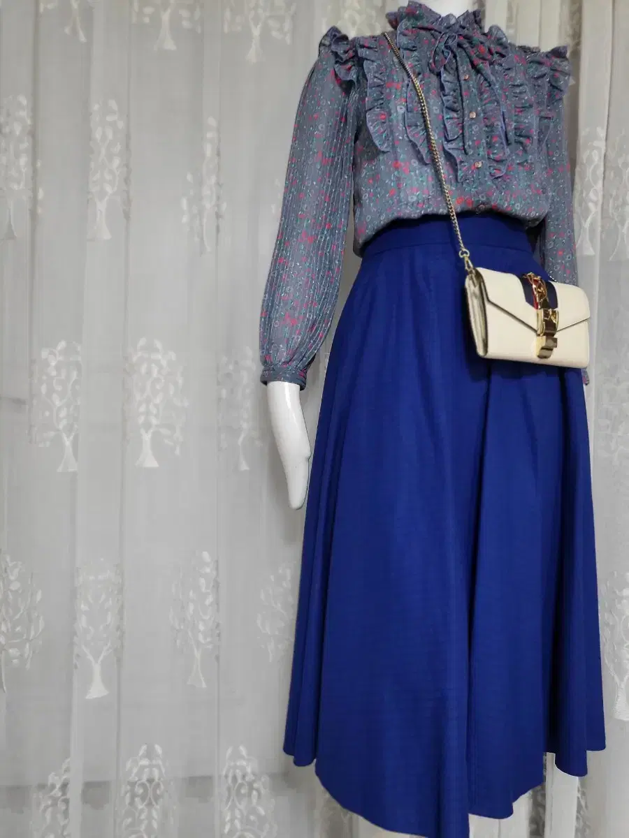 Uniqlo State Good Blue Lined Banded Long Skirt