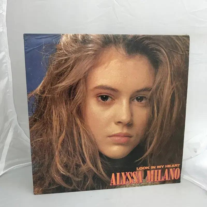 ALYSSA MILANO LP / AA2396