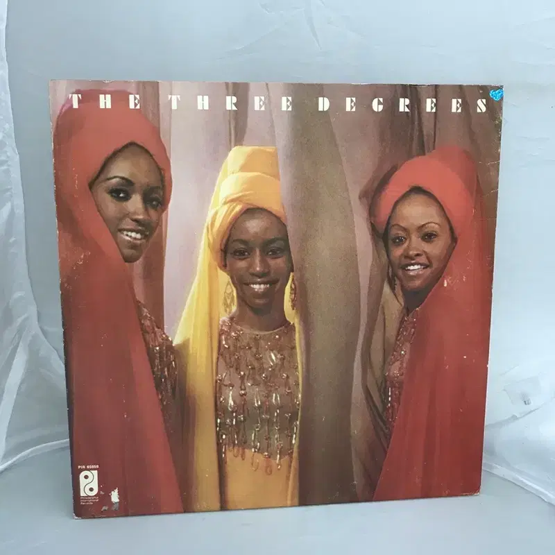 THE THREE DEGRESS  LP / AA2399