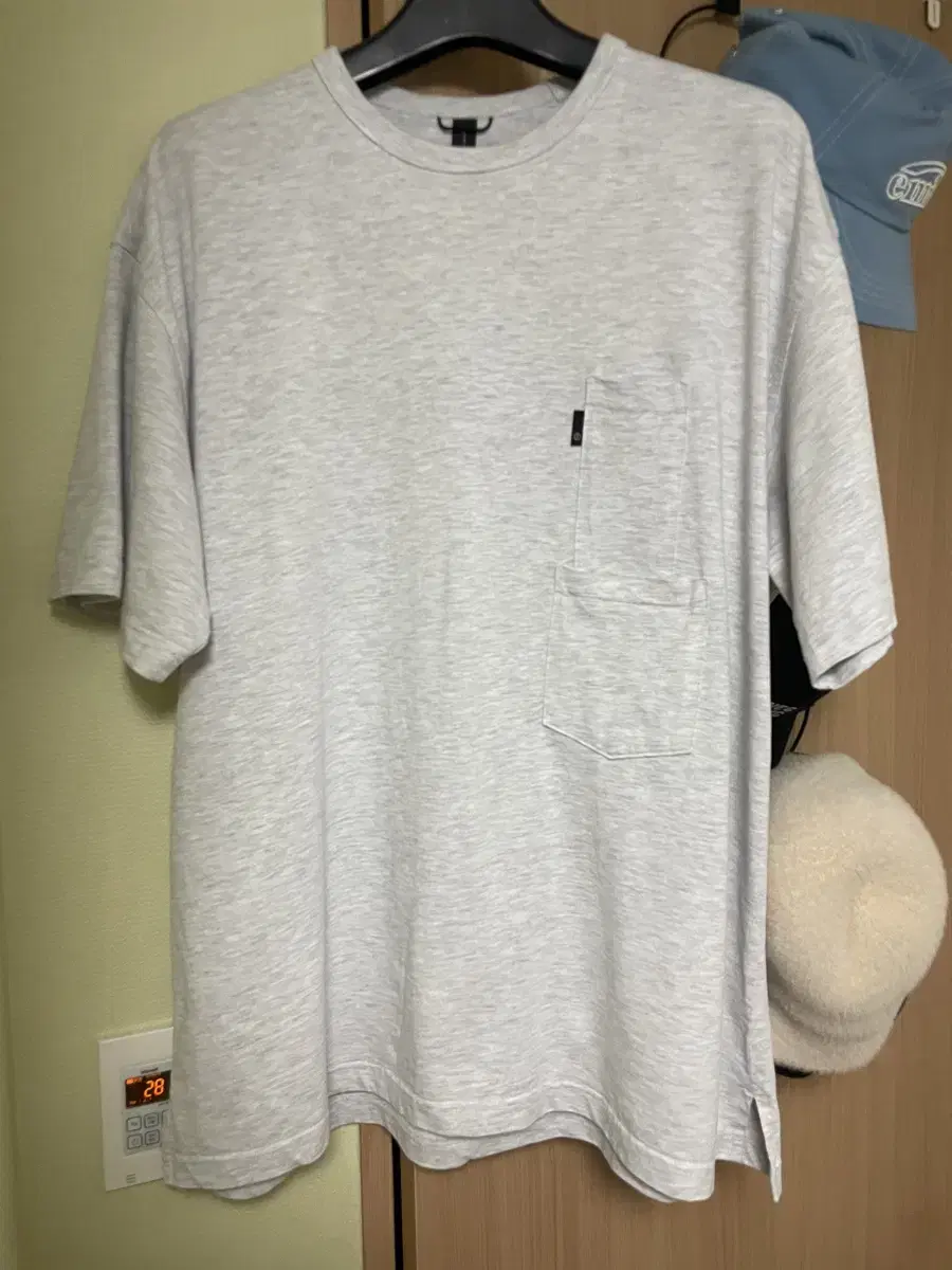 Shape Exhaust Pocket Tee Size 2 Gray