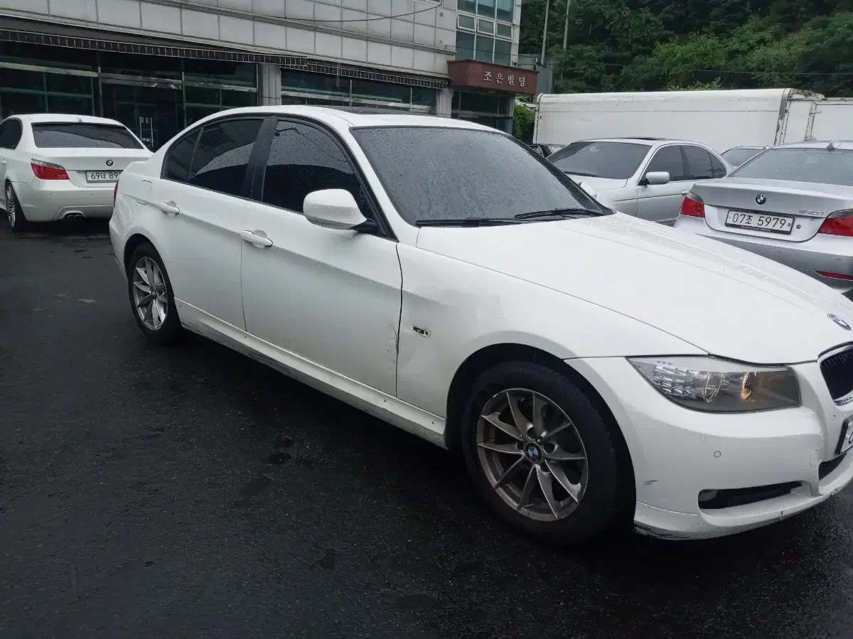 bmw e90 320D 후기형 부품 판매합니다