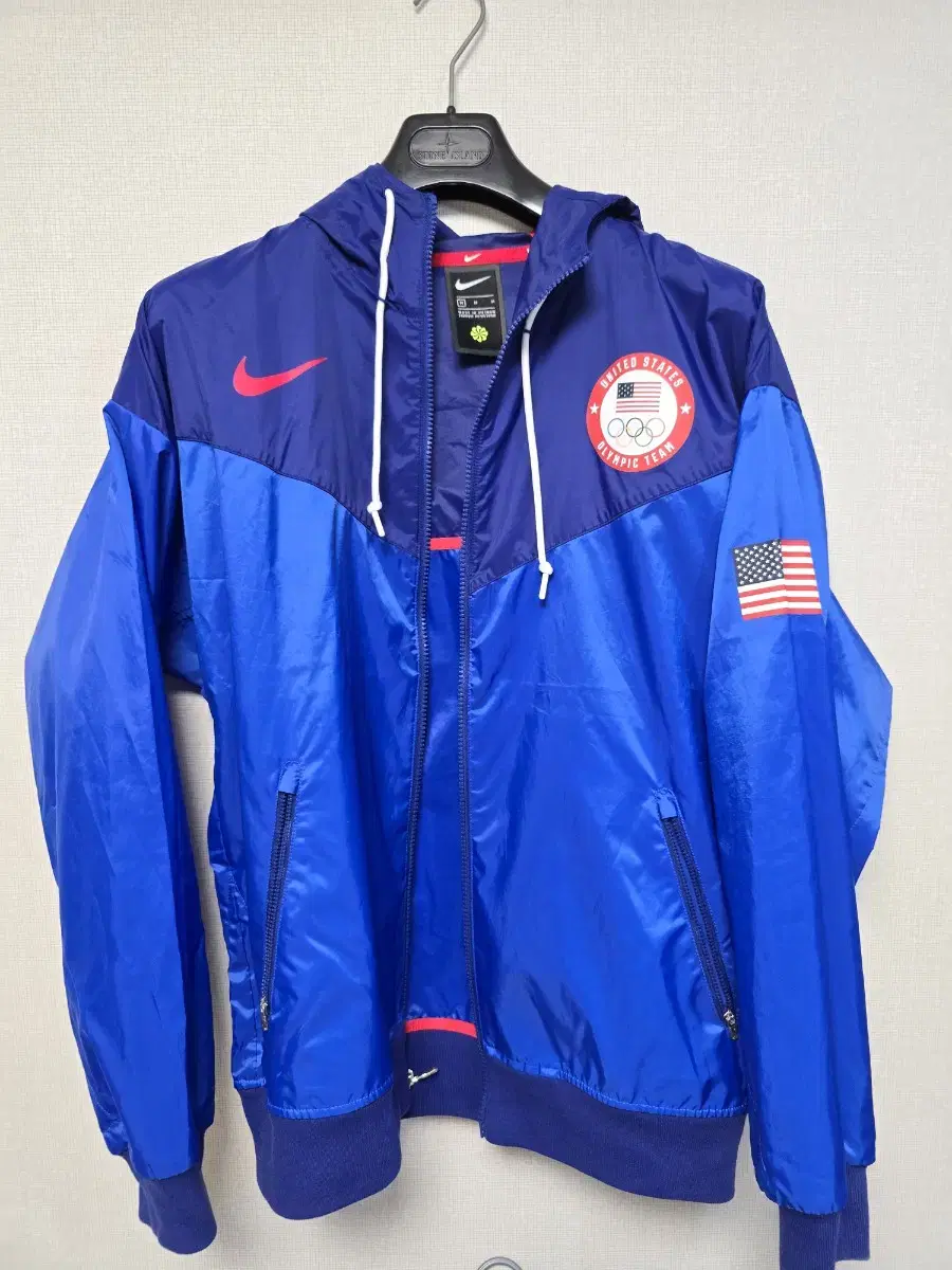 M) Nike USA Olympic Team Windrunner Windbreaker Jacket